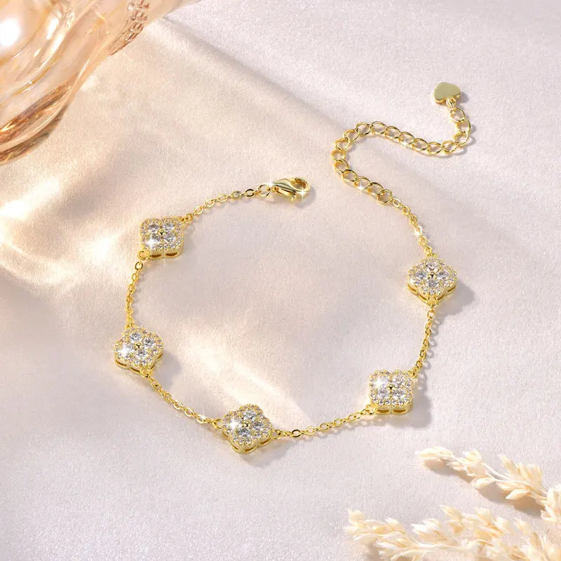 Luxe Clover Moissanite Bracelet – Silver & Gold Plated Floral Charm Design