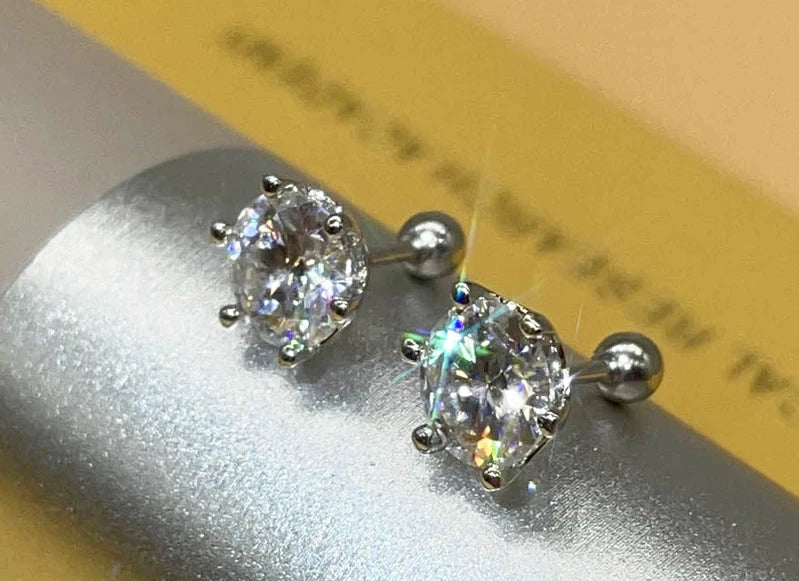 Moissanite Diamond Stud Earrings – 925 Sterling Silver (0.5–2ct, 2026 Edition)
